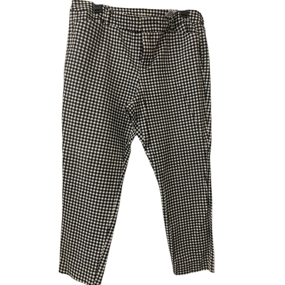 Old Navy Pants - Old Navy Gingham Black and White Pants Two Pockets in back Size 14‎